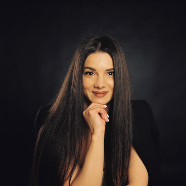 Emilia Talamba, founder of The Psyche Unveiled
